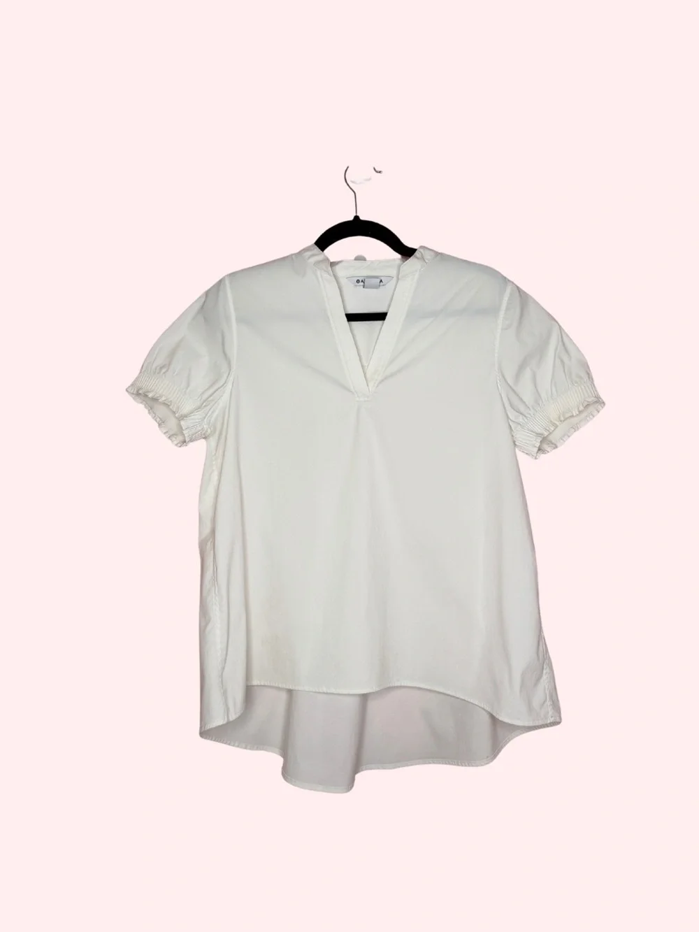Athleta Ivory V-Neck Short Puff Sleeve Blouse